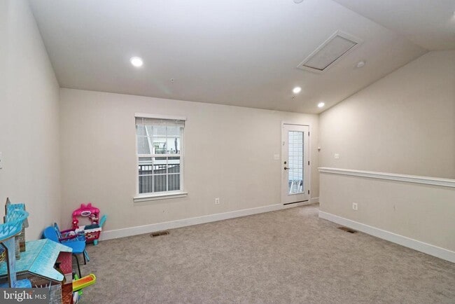 Building Photo - 7970 Potter Pl