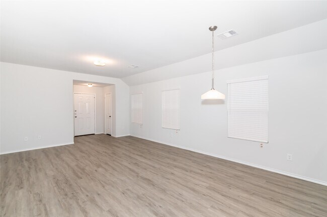 Building Photo - 1112 Copal Trl