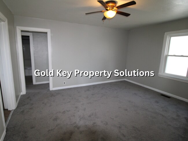 Building Photo - MEADOWBROOK AREA 2 BR 1 BA House with Central Air and Bonus Room (NO SECTION 8)