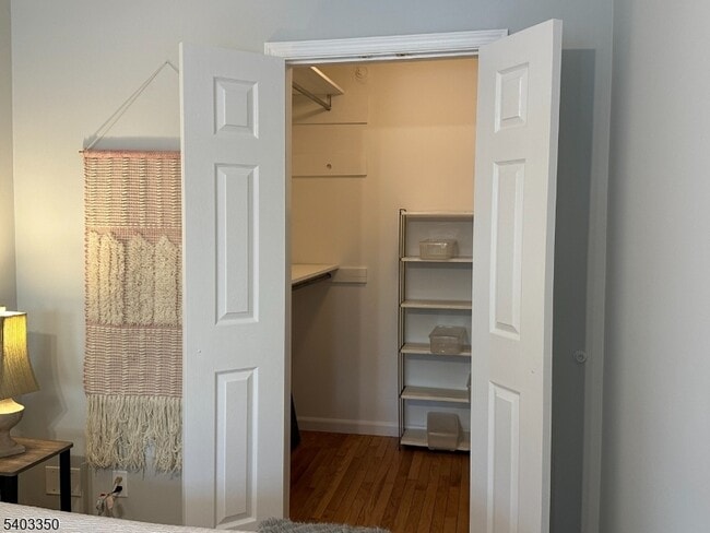 Building Photo - 39 N Mountain Ave