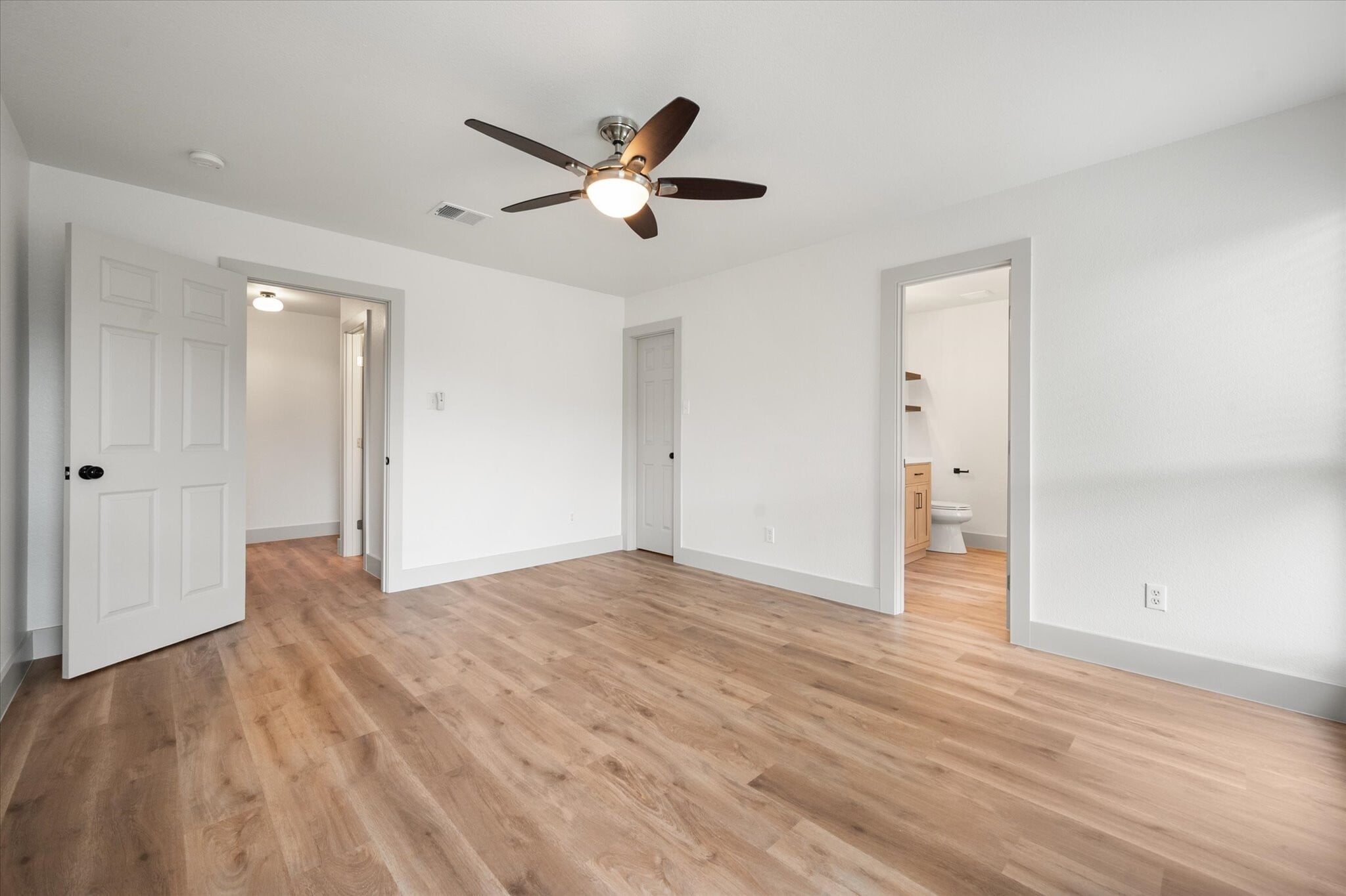 Building Photo - 5021 Bayberry Dr