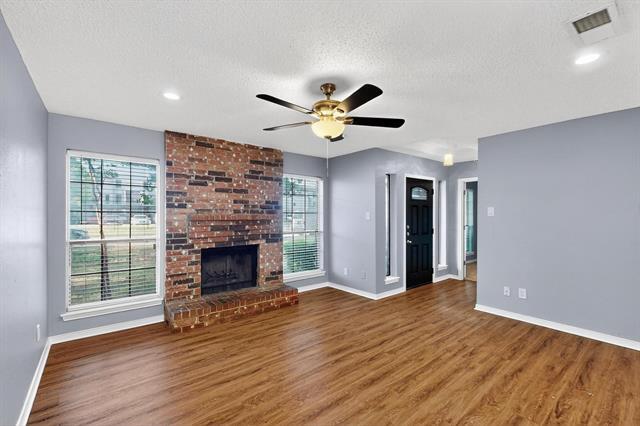 Building Photo - 1902 N Irving Heights Dr