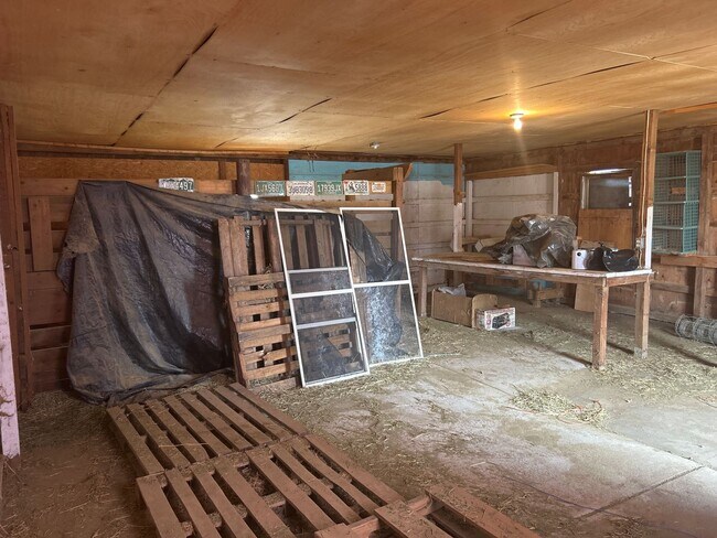 Building Photo - Calhan 3 bed, 2 bath house on 5.56 acres