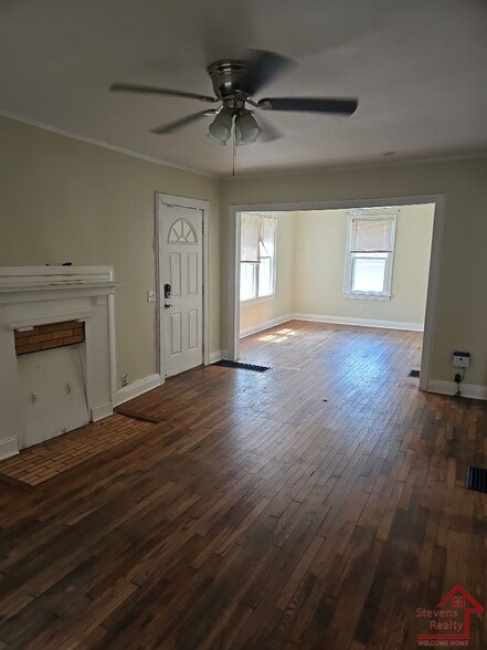 Building Photo - 338 Perrolee St