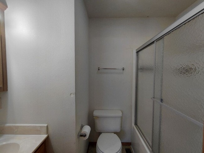 Building Photo - 20304 Skyview Dr