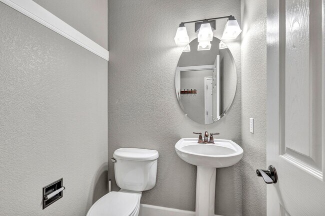 Building Photo - Beautiful Monument Ranch with Finished Basement & Low-Maintenance Living!