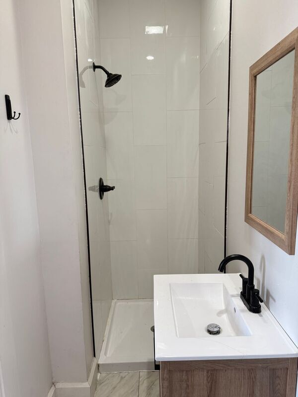 Building Photo - 920 Washington Ave