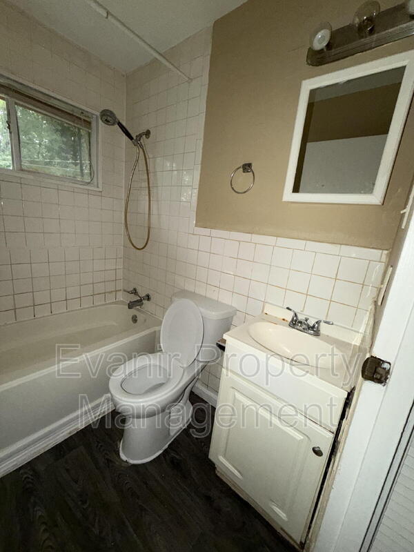 Building Photo - 5176 Rucks Rd