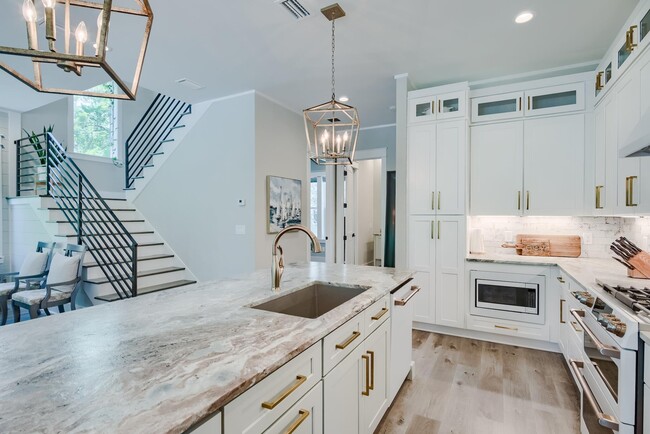 Building Photo - 40 Kristin Ct