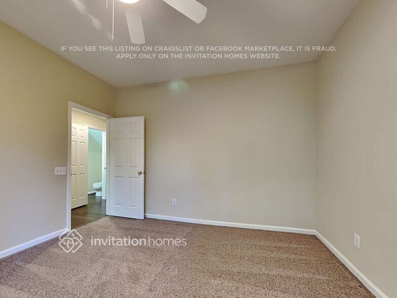 Building Photo - 2918 Duvalla Ave