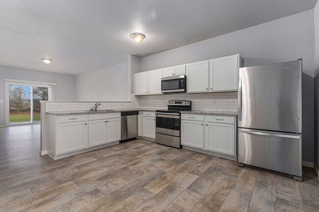 Building Photo - 5499 E Karen Ct