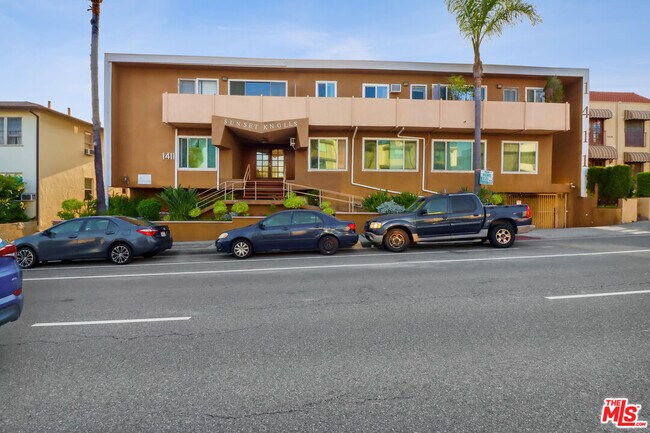 Building Photo - 1411 N Fairfax Ave