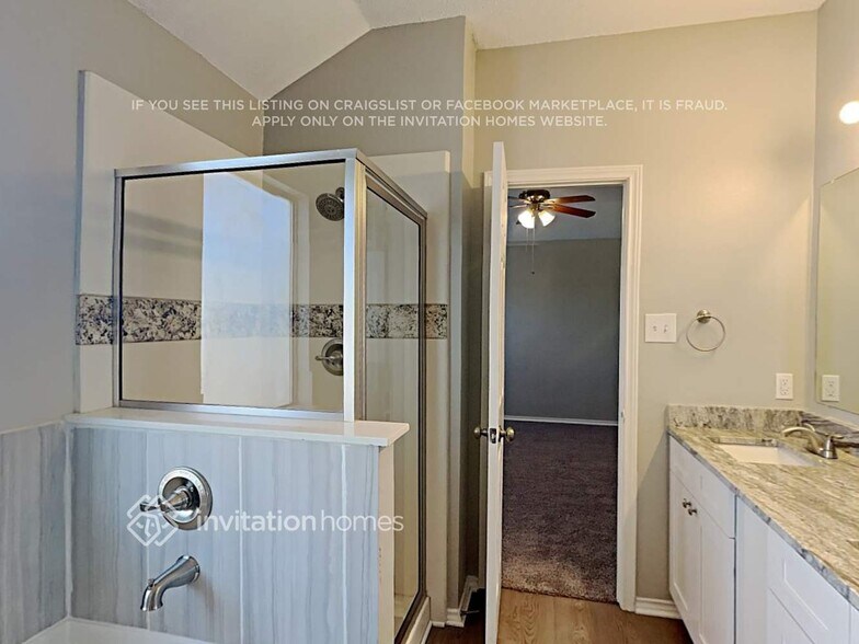 Building Photo - 1306 Deville Cir