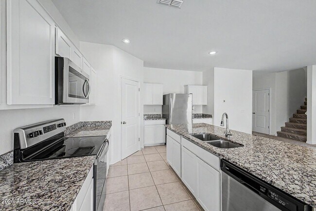 Building Photo - 35450 W Santa Clara Ave