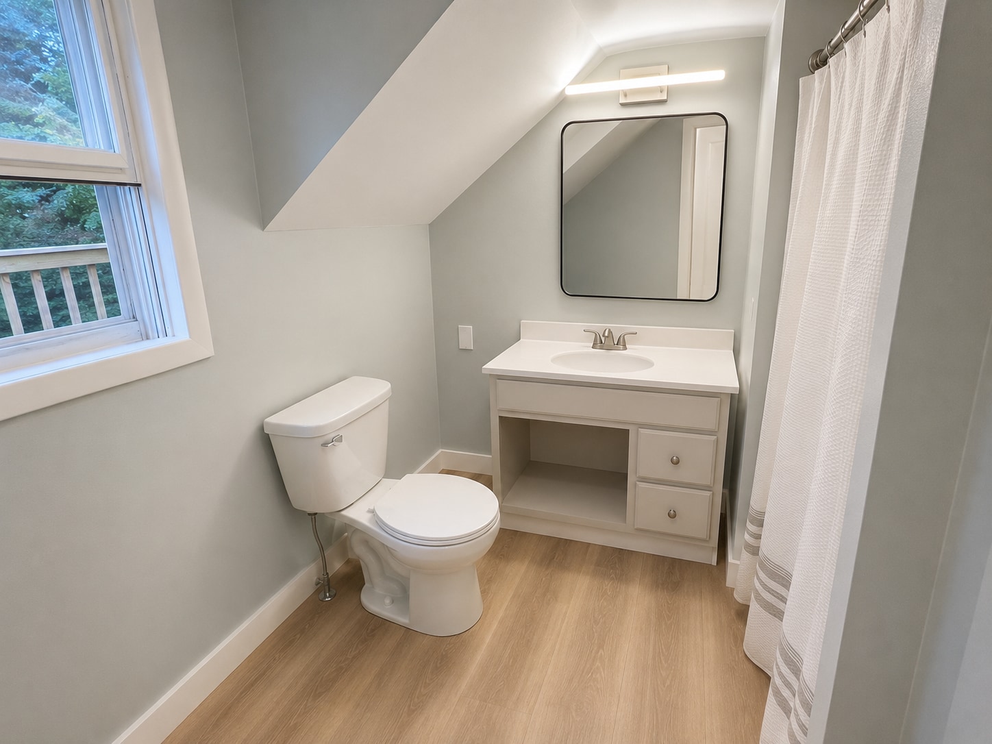 Bathroom - 515 Railroad St
