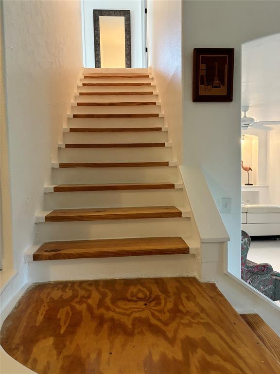 Building Photo - 338 Sailmaster St