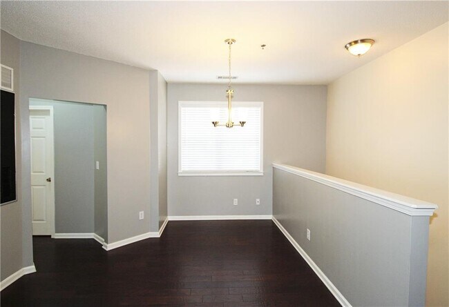Building Photo - 210 Spring Heights Ln