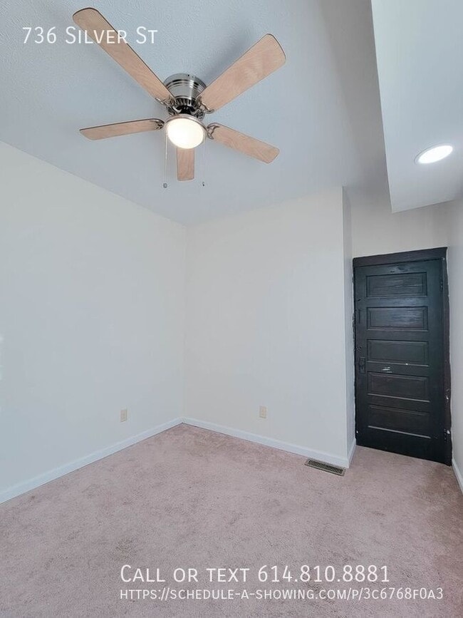 Building Photo - 736 Silver St