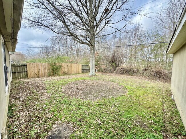 Building Photo - 7312 Countryside Road