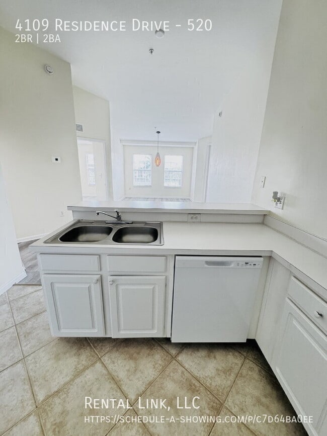 Building Photo - 4109 Residence Drive