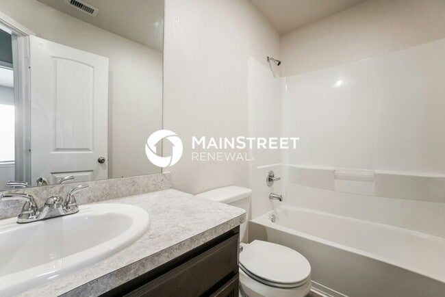 Building Photo - 3 Bedroom Pet-Friendly Home in Conroe, TX ...