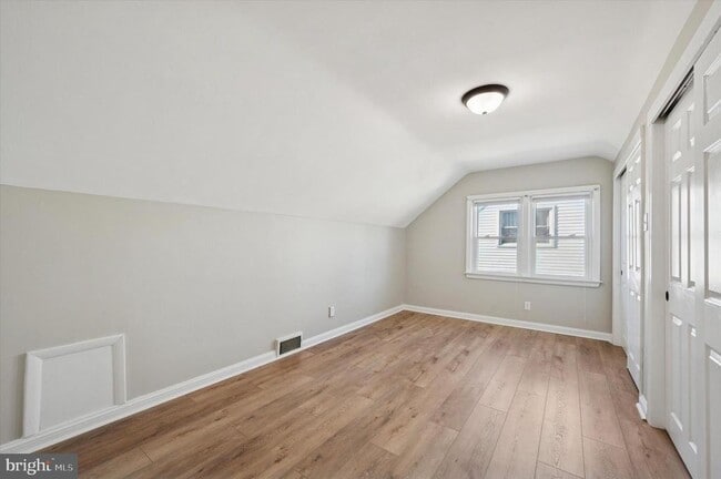 Building Photo - 421 Lawrence Rd