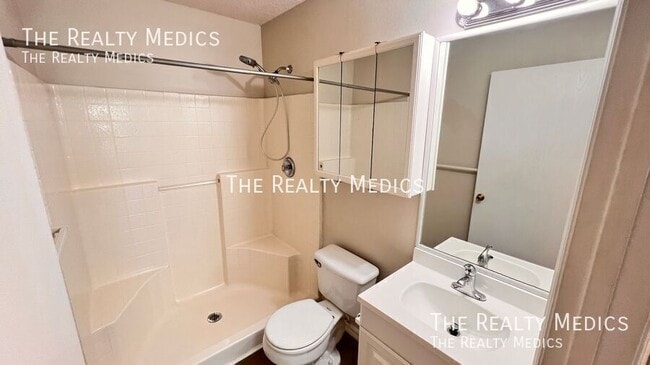 Building Photo - 436 Jennifer Ln