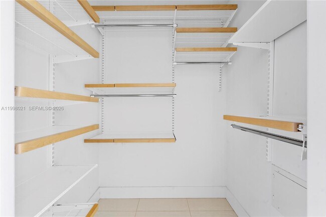 Building Photo - 3001 NE 185th St