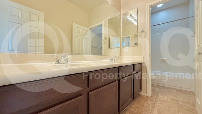 Building Photo - 4630 W Venture Ct