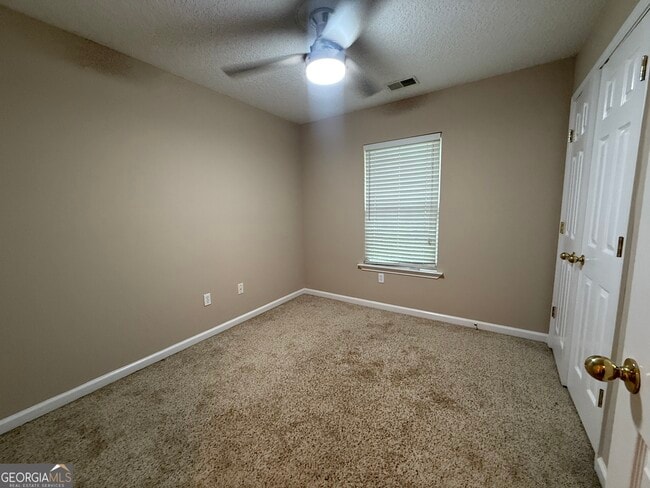 Building Photo - 8002 Towne Pk Dr