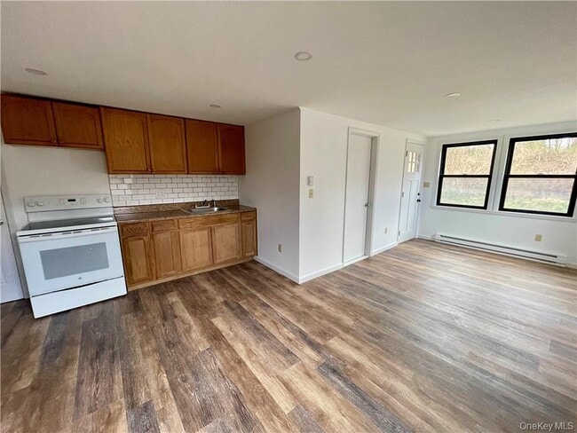 Building Photo - 5 Frances Dr