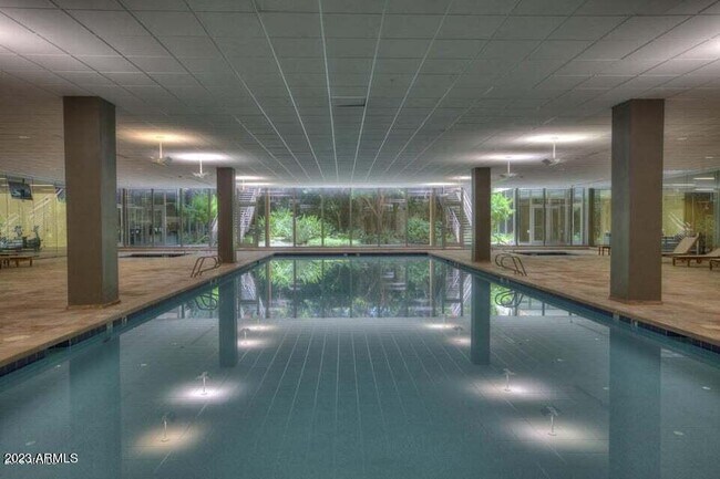 Building Photo - 7137 E Rancho Vista Dr