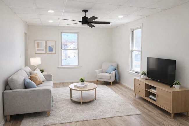 Building Photo - 1106 Becker Ave SW