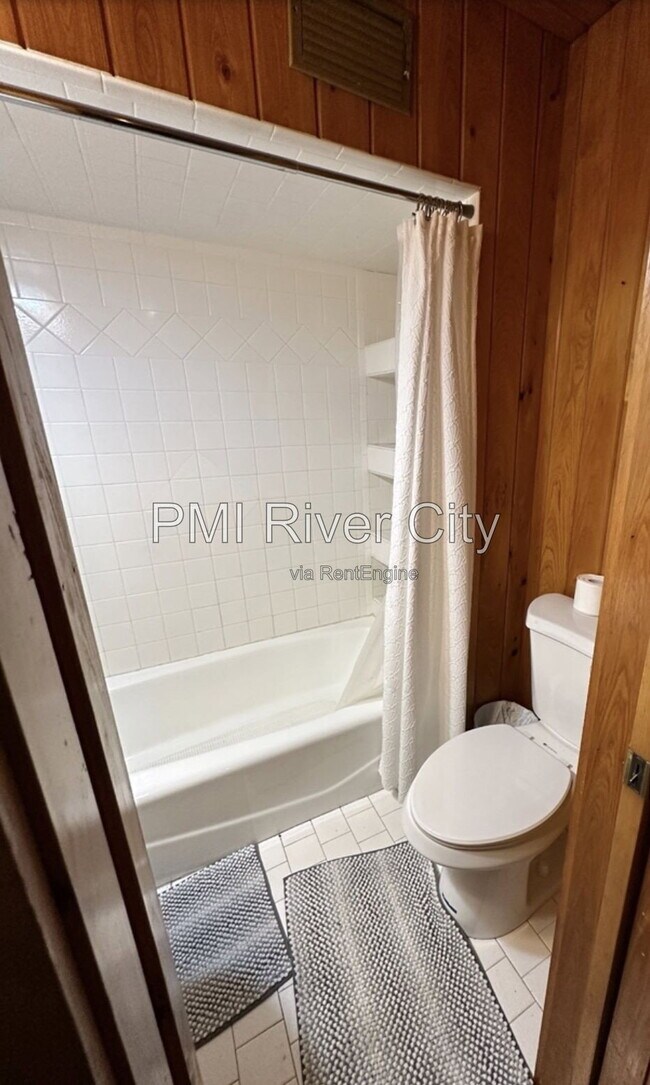 Building Photo - 11415 Dobson Dr