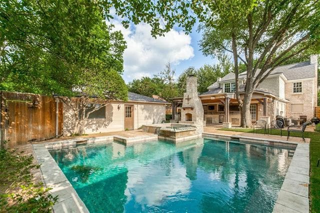 Primary Photo - 4244 Potomac Ave