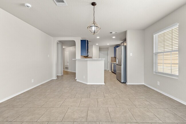 Building Photo - 2122 York Bend