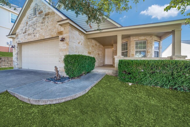 Building Photo - One-Story Live Oak Bridlewood Park home