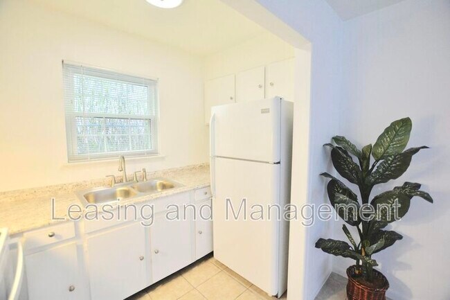 Building Photo - 650 Cornell St