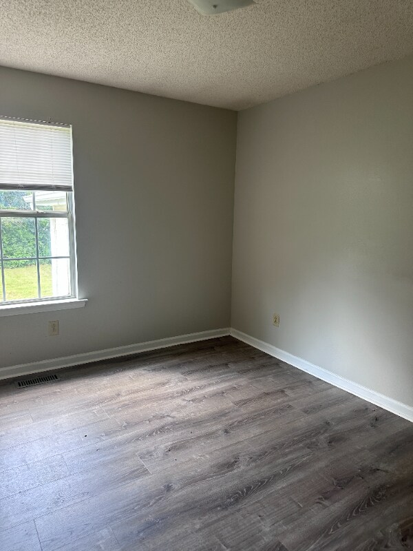 Building Photo - 1531 Richmond Dr