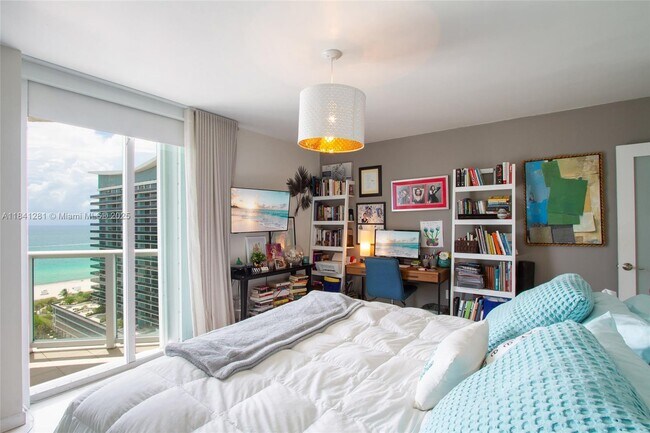 Building Photo - 5900 Collins Ave