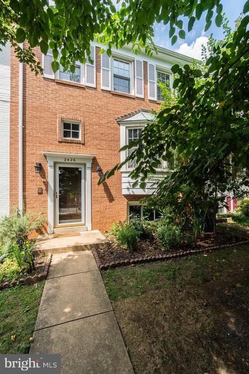 Primary Photo - 2426 Falls Pl Ct