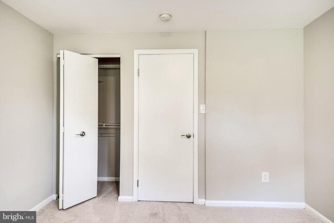 Building Photo - 5415 Helm Ct