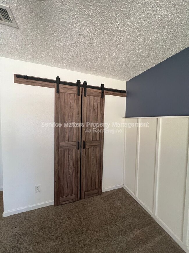 Building Photo - 6933 Javid Rd