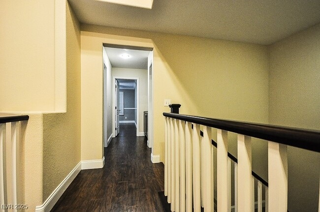 Building Photo - 9129 Eagle Ridge Dr