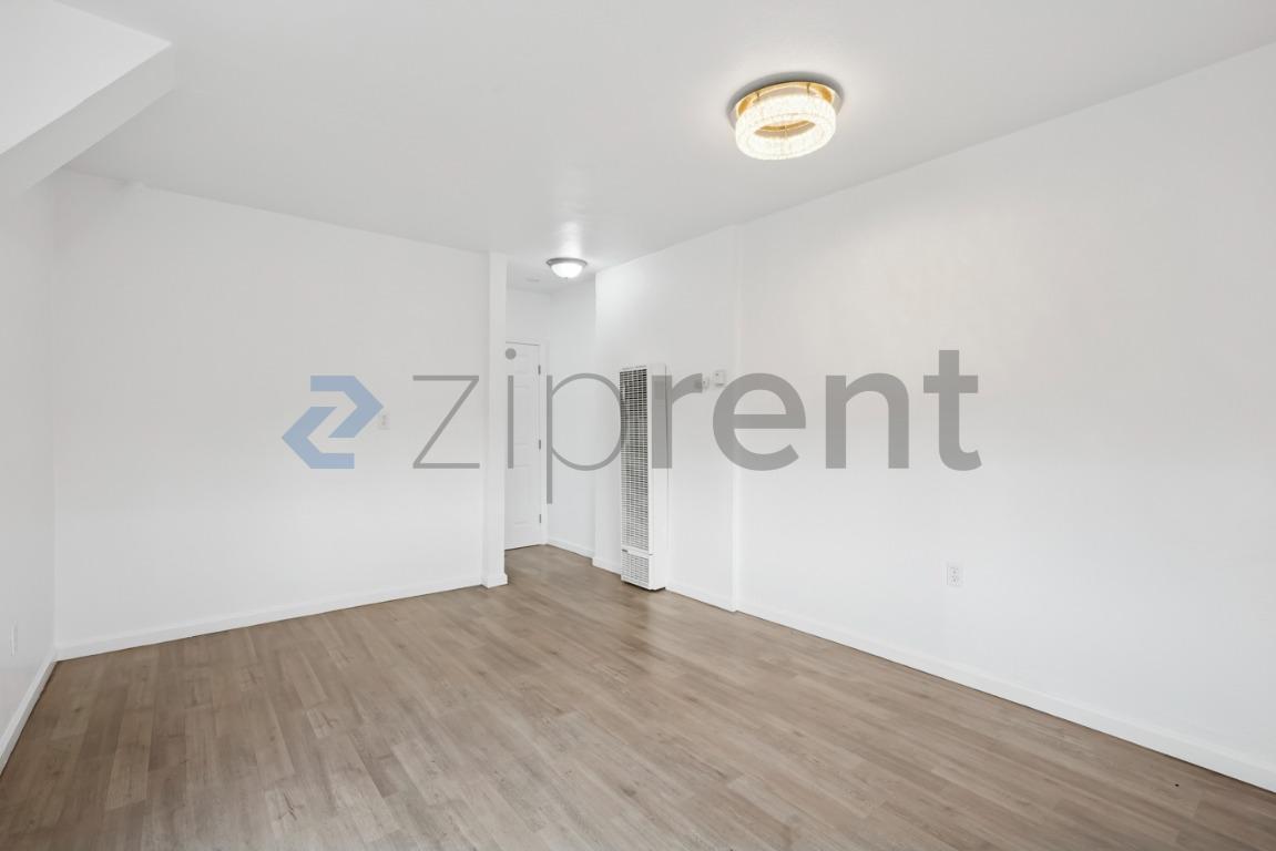 Building Photo - 2204 E 24th St