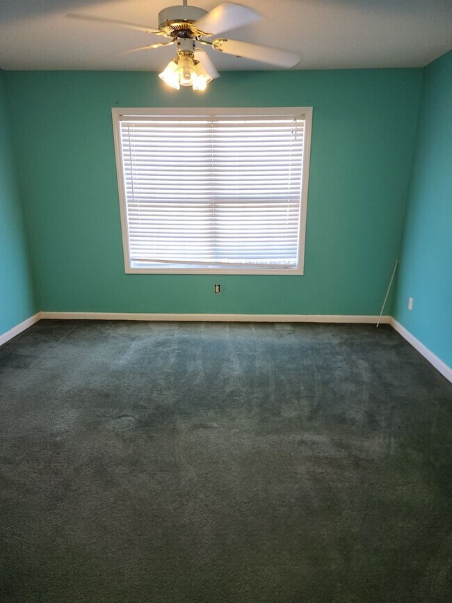 Building Photo - Great West Georgia Rental