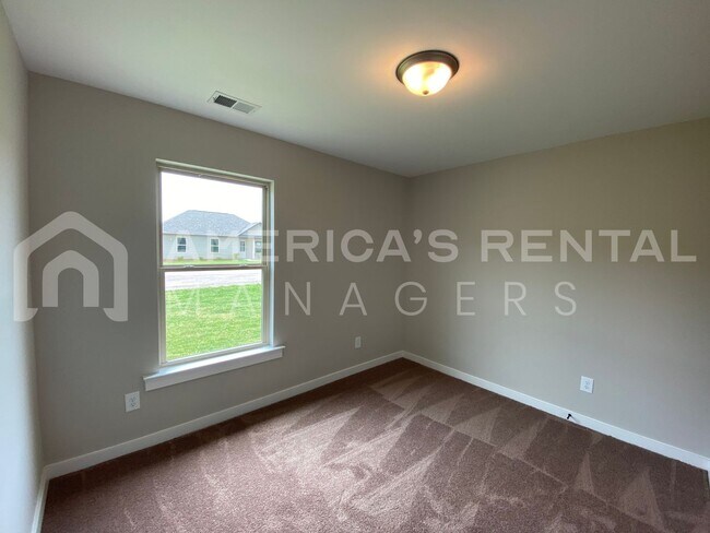 Building Photo - Home for Rent in Talladega, AL!!!