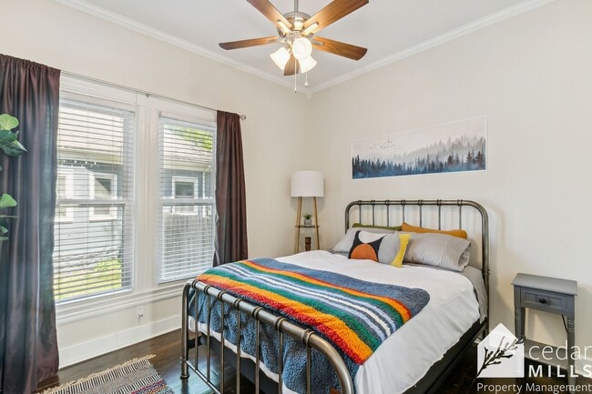 Building Photo - EXTRAORDINARY historic rental opportunity ...