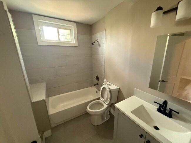 Building Photo - 89 Bostwick Ave