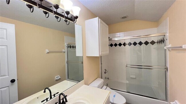 Building Photo - 934 Westpark Dr